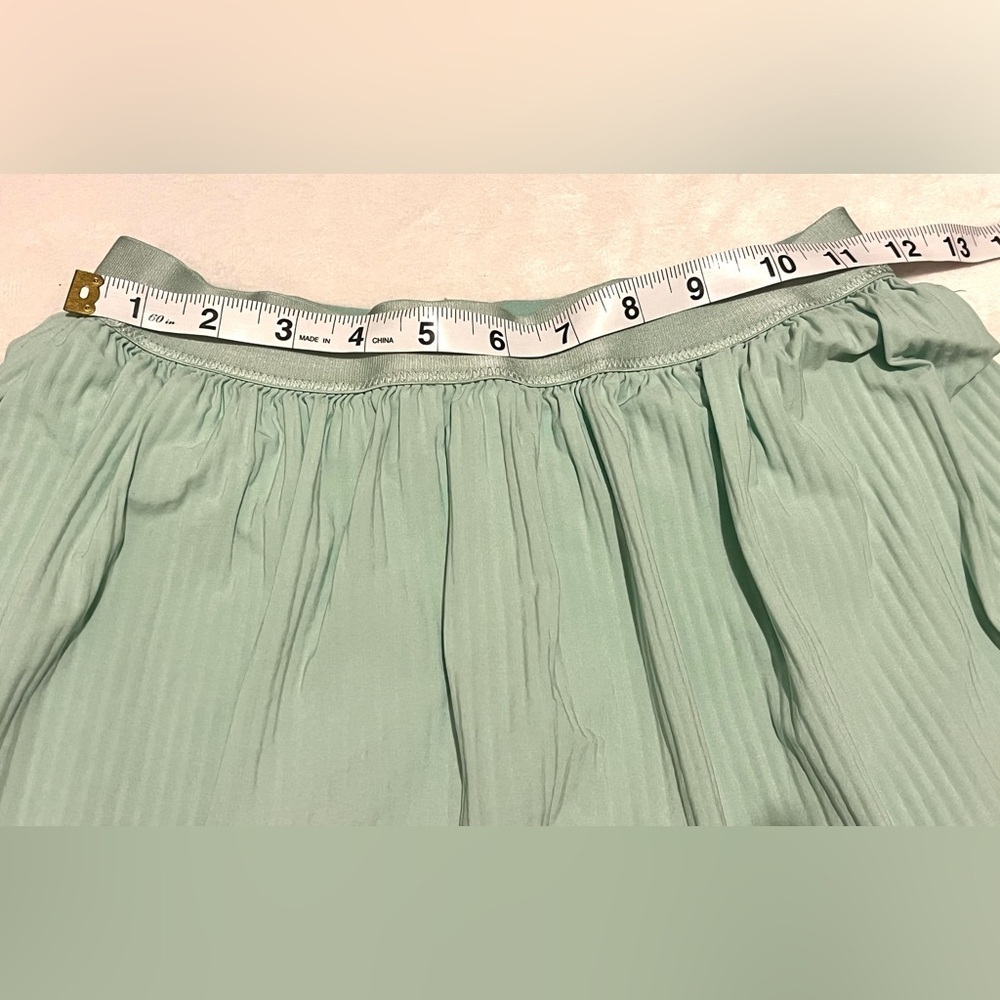 All in Motion Light Green Girls Pleated Skirt w/ Shorts and Pockets Skort Sz 14 - Picture 6 of 11